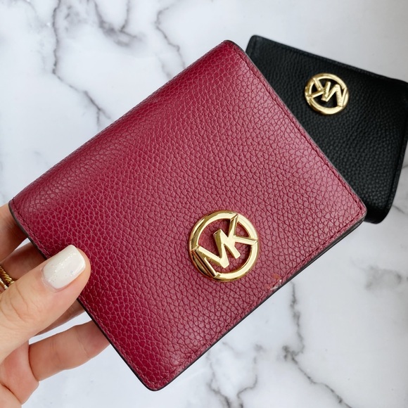 Gaby’sBags👜💕- Michael Kors Card Case wallet - Picture 6 of 8